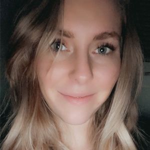 Meet your Posher, Alexandra